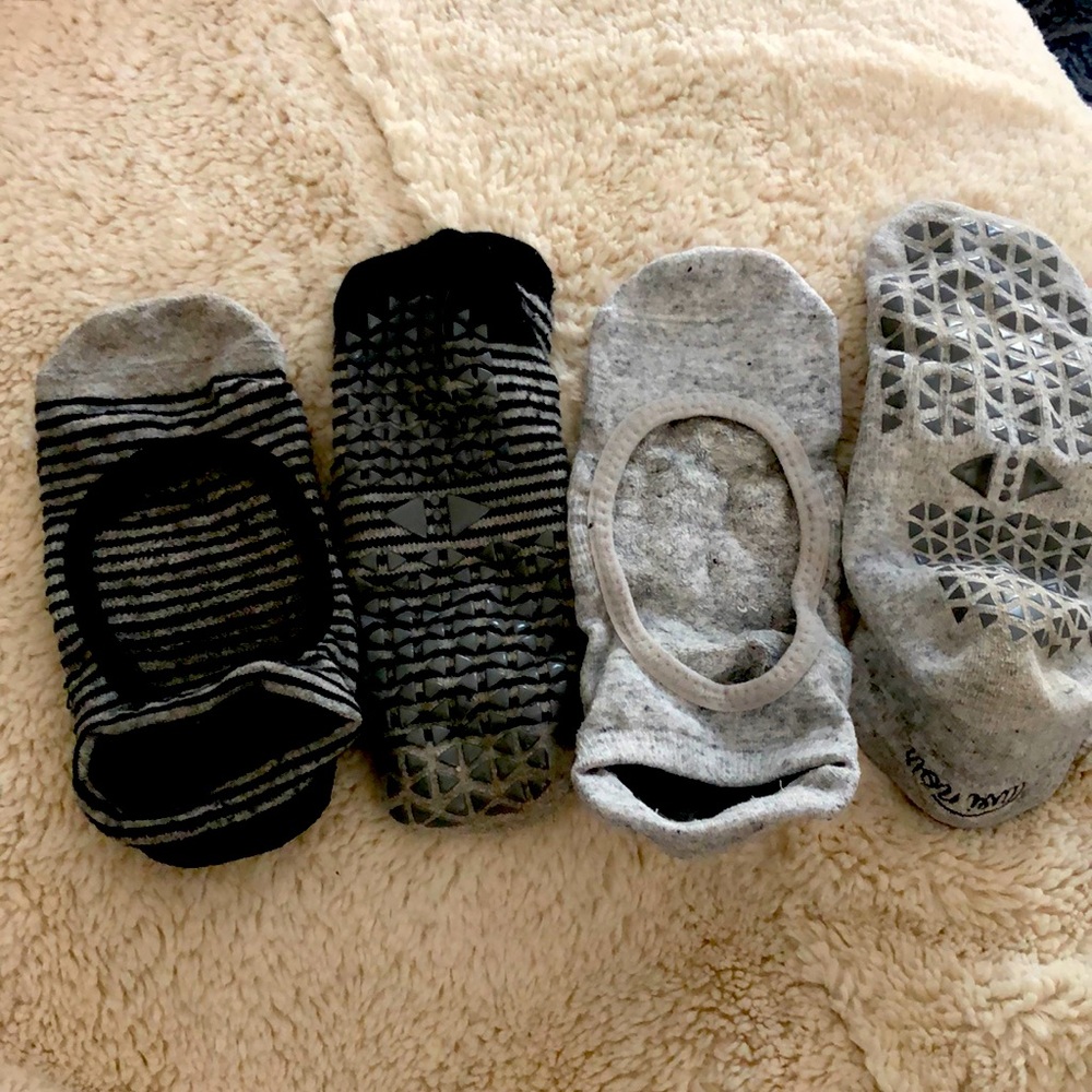 2pair Tavi Noir grip socks 4 yoga, barre, Pilates